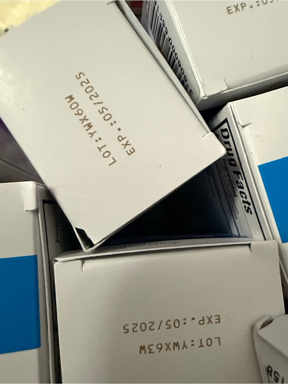 Reseller 40+ lot one size Lancôme La roche posay - Picture 12 of 12